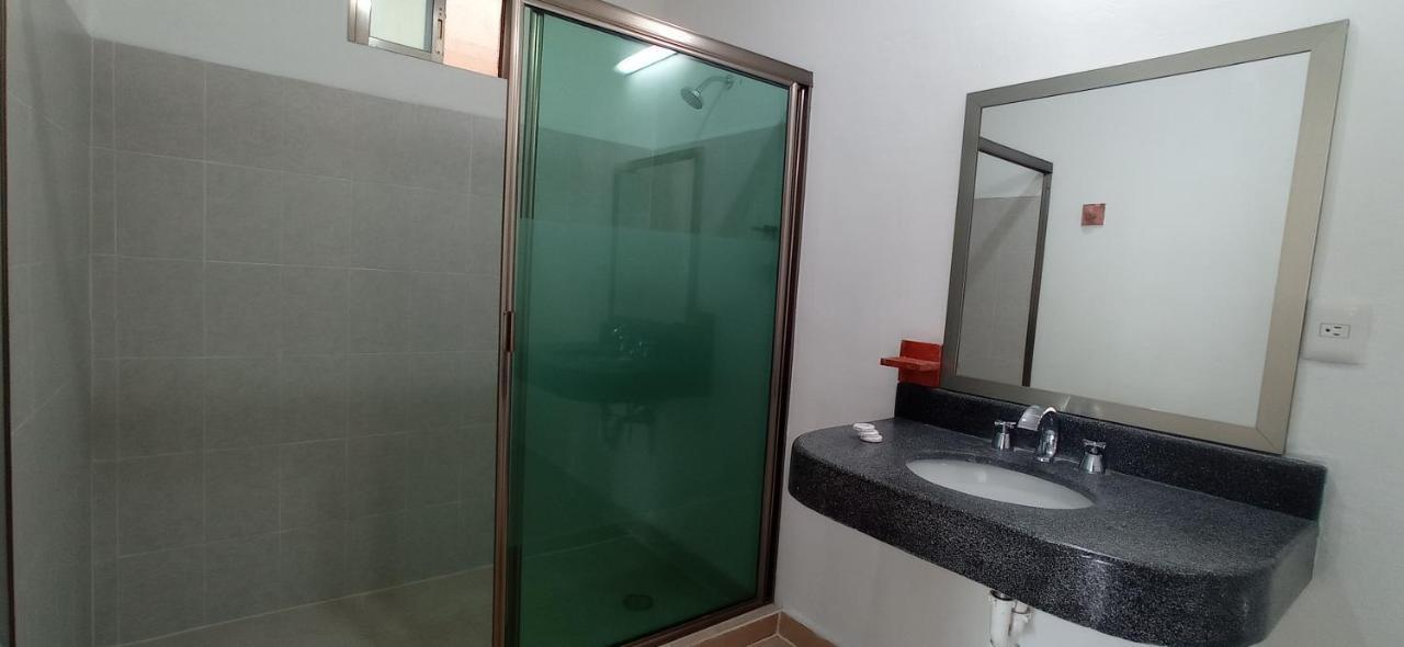 Hotel Puerto Campeche Extérieur photo
